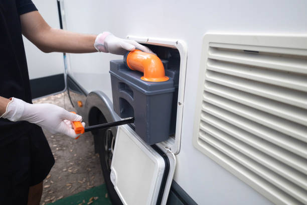 Best Porta potty delivery and setup  in Pembroke Pines, FL