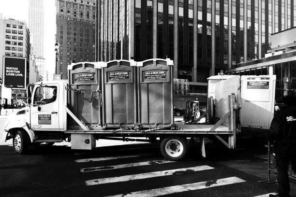 Best Portable bathroom rental  in Pembroke Pines, FL